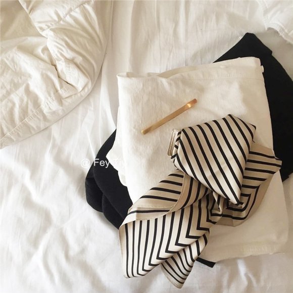 🧣🤍modern art geometric silky scarf - Picture 3 of 8